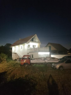 Smestajna jedinica za pet osoba